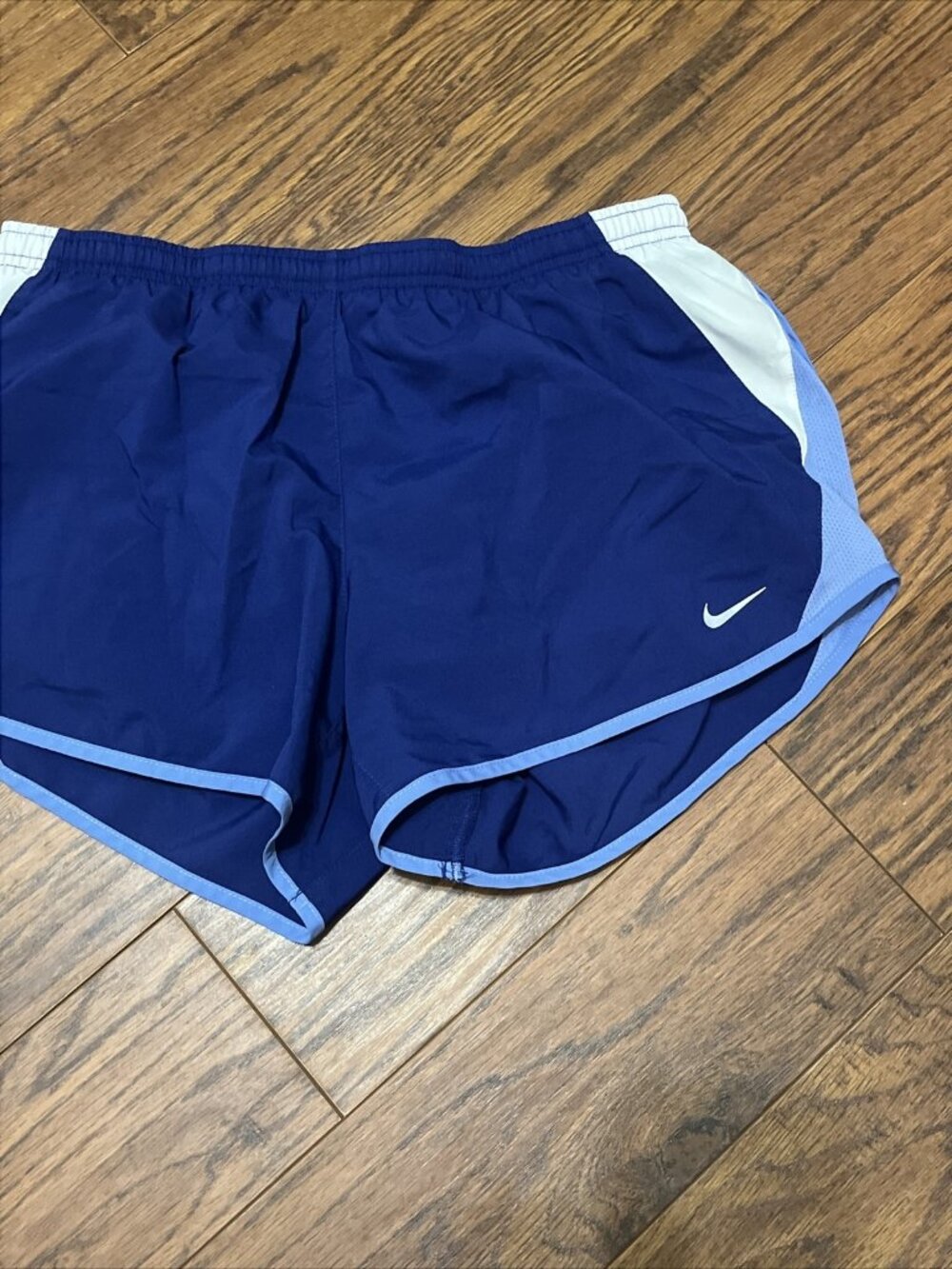Nike Athletic Shorts Women's Sz Medium, Deep Cornflower Color with Lining U9-4 - Picture 2 of 9